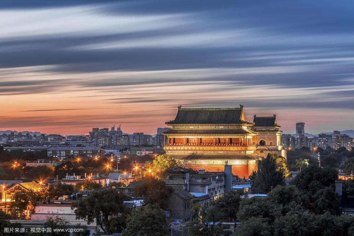 The East Hotel-Very Close To The Drum Tower,The Lama Temple,Houhai Bar Street,And The Forbidden City,There Are Many Old Beijing Traditional Hutongs Around The Hotel ,Experience The Culture Of Old Beijing Hutongs,Near Exit A Of Shichahai On Metro Line Εξωτερικό φωτογραφία
