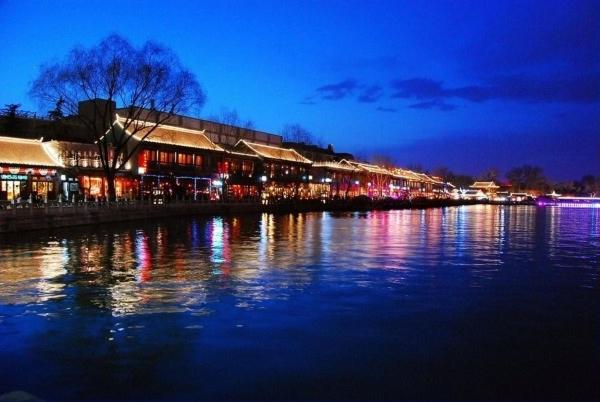 The East Hotel-Very Close To The Drum Tower,The Lama Temple,Houhai Bar Street,And The Forbidden City,There Are Many Old Beijing Traditional Hutongs Around The Hotel ,Experience The Culture Of Old Beijing Hutongs,Near Exit A Of Shichahai On Metro Line Εξωτερικό φωτογραφία