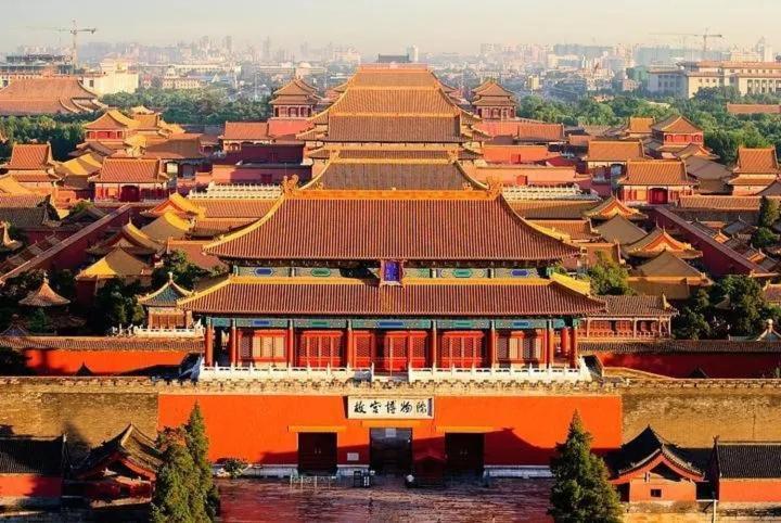 The East Hotel-Very Close To The Drum Tower,The Lama Temple,Houhai Bar Street,And The Forbidden City,There Are Many Old Beijing Traditional Hutongs Around The Hotel ,Experience The Culture Of Old Beijing Hutongs,Near Exit A Of Shichahai On Metro Line Εξωτερικό φωτογραφία